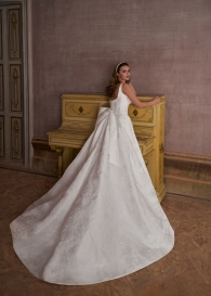 Herve Paris Neela back.jpg
